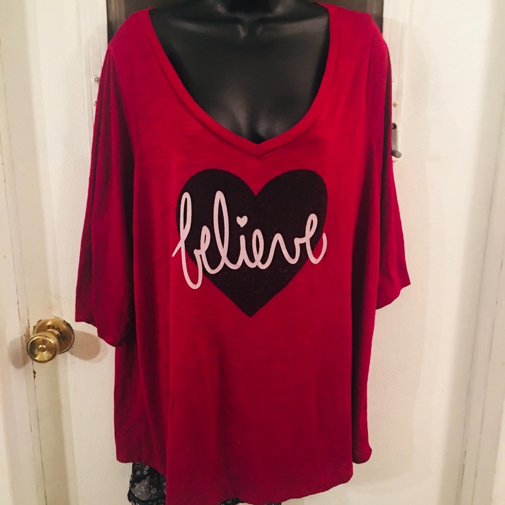 🎁☃️Torrid top size 2X